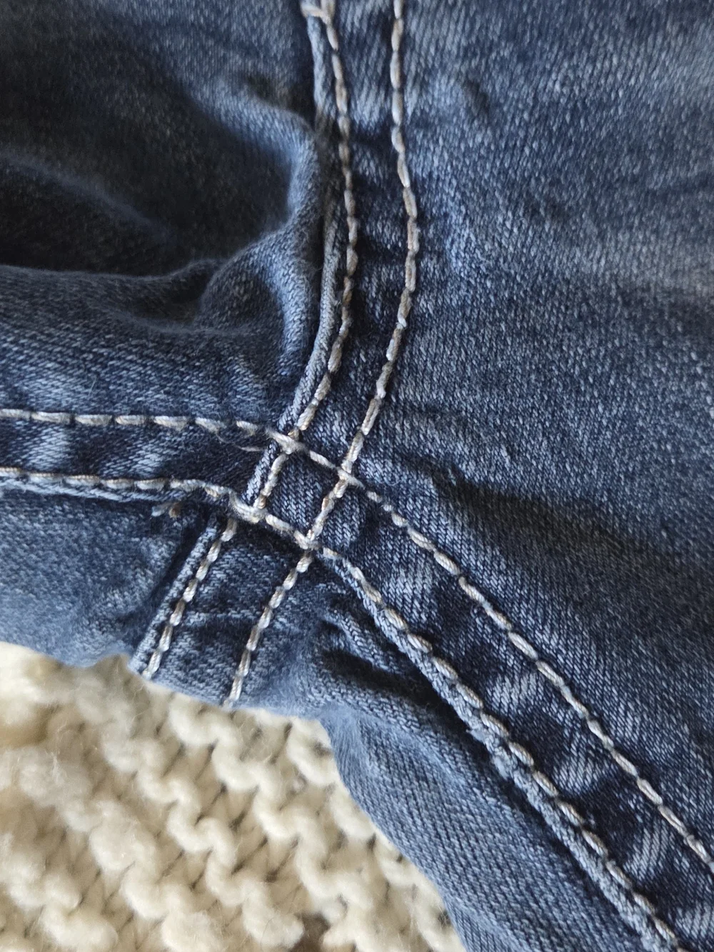 Grace in LA Bootcut Jeans | Embellished Pocket | Medium Wash | Size 30 - Picture 5 of 8